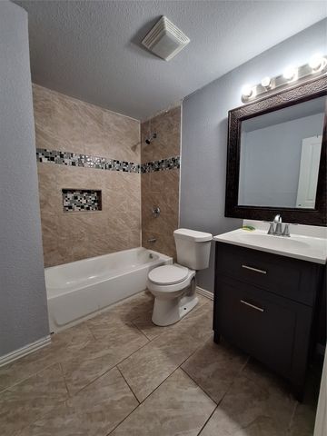 3913 Lee Street, Greenville, TX 75401