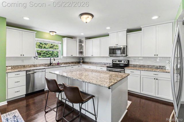 7558 Abigail Drive, Superior Charter Township, MI 48198