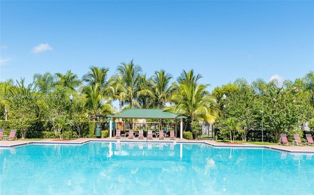 27524 SW 140th Ave, Homestead, FL 33032
