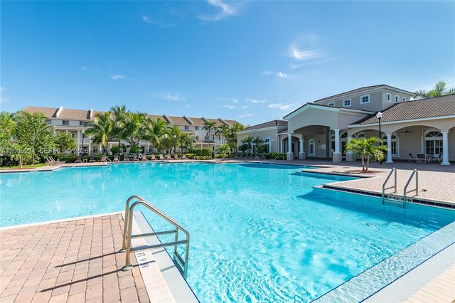 27524 SW 140th Ave, Homestead, FL 33032