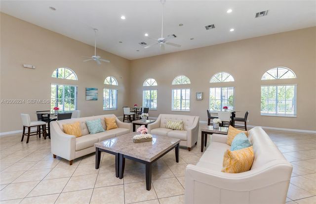 27524 SW 140th Ave, Homestead, FL 33032
