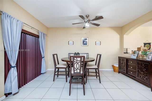 27524 SW 140th Ave, Homestead, FL 33032