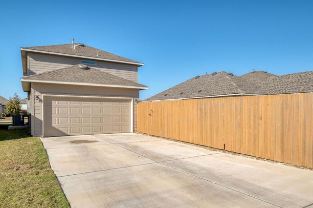 241 Arabian Colt DR, Georgetown, TX 78626