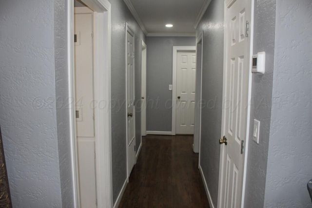 606 NW 8th Street, Dimmitt, TX 79027