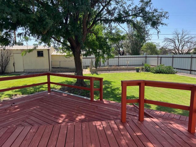 606 NW 8th Street, Dimmitt, TX 79027