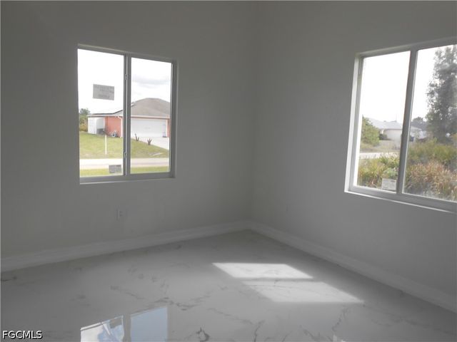2809 55th ST W, Lehigh Acres, FL 33971