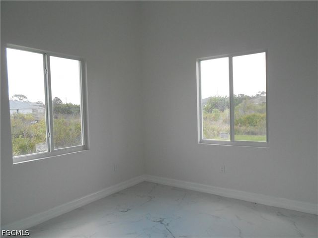 2809 55th ST W, Lehigh Acres, FL 33971