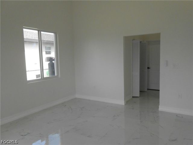 2809 55th ST W, Lehigh Acres, FL 33971