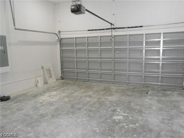 2809 55th ST W, Lehigh Acres, FL 33971