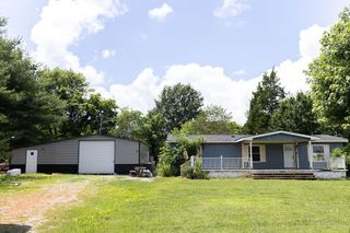 8409 Village Green Dr, Cross Plains, TN 37049