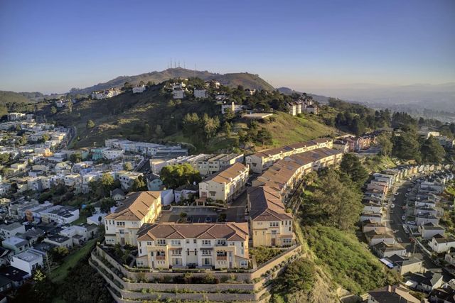 2001 Ocean View Court D, Daly City, CA 94014