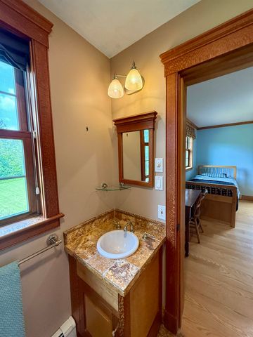 29 Stevensville Road, Underhill, VT 05489