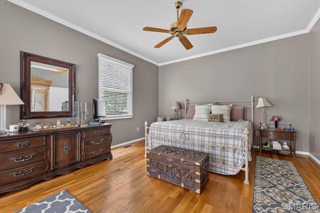 8686 Barby Lane, University City, MO 63124