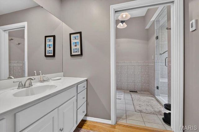 8686 Barby Lane, University City, MO 63124