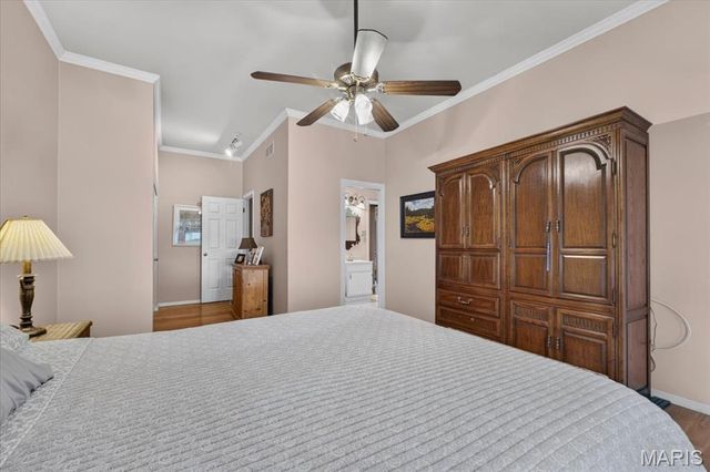 8686 Barby Lane, University City, MO 63124