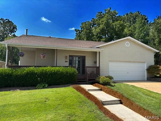 8686 Barby Lane, University City, MO 63124