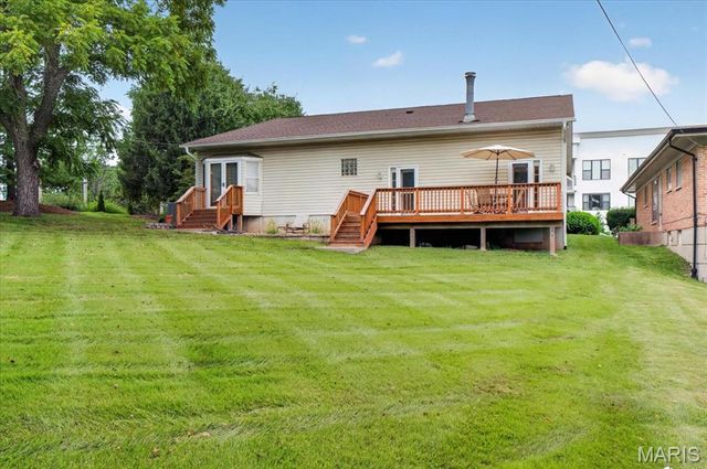 8686 Barby Lane, University City, MO 63124