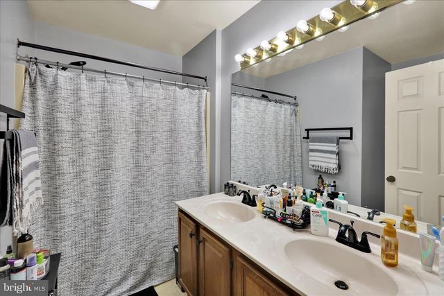 319 W MAIN ST, Adamstown, PA 19501