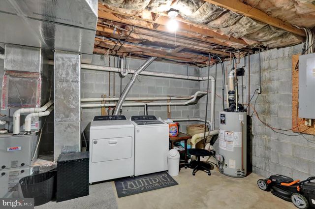 319 W MAIN ST, Adamstown, PA 19501