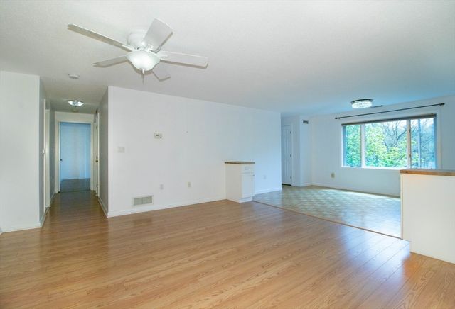 9 Ledgewood Way 29, Peabody, MA 01960