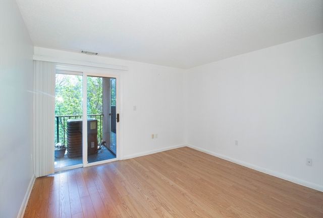 9 Ledgewood Way 29, Peabody, MA 01960