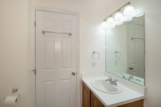 9 Ledgewood Way 29, Peabody, MA 01960