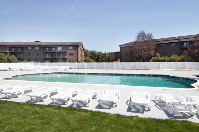 9 Ledgewood Way 29, Peabody, MA 01960