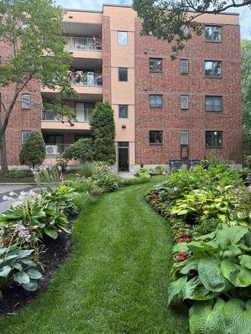 9 Ledgewood Way 29, Peabody, MA 01960