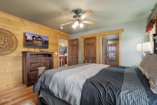 1011 Potters Way, Gatlinburg, TN 37738