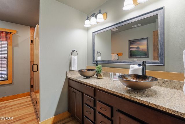 1011 Potters Way, Gatlinburg, TN 37738