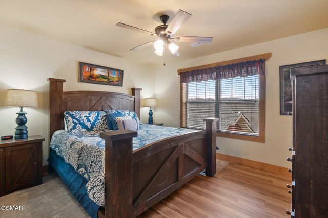 1011 Potters Way, Gatlinburg, TN 37738