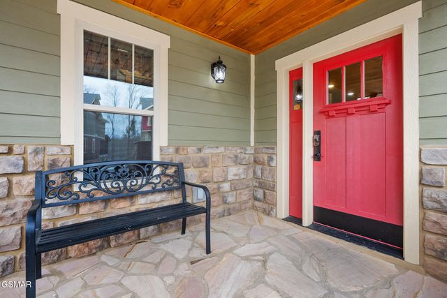 1011 Potters Way, Gatlinburg, TN 37738