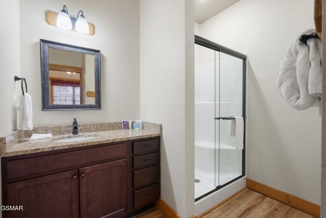 1011 Potters Way, Gatlinburg, TN 37738