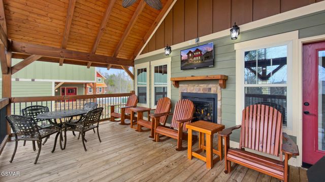 1011 Potters Way, Gatlinburg, TN 37738