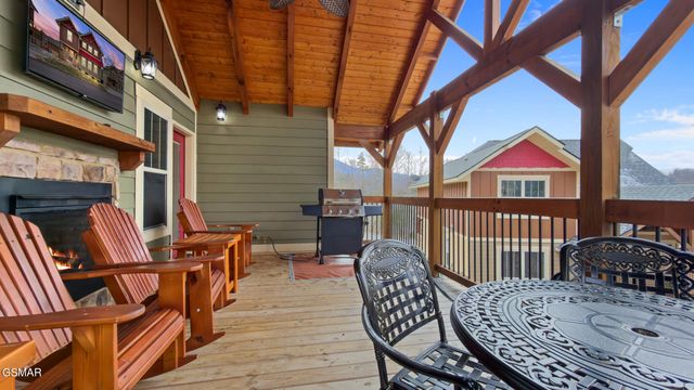 1011 Potters Way, Gatlinburg, TN 37738