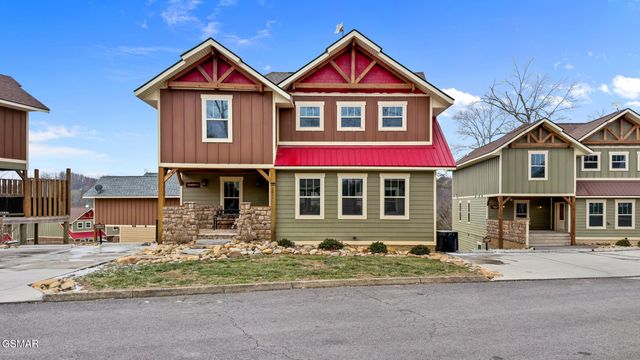 1011 Potters Way, Gatlinburg, TN 37738