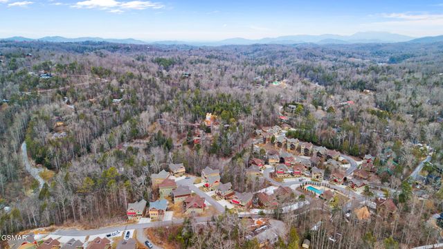 1011 Potters Way, Gatlinburg, TN 37738