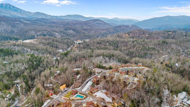1011 Potters Way, Gatlinburg, TN 37738