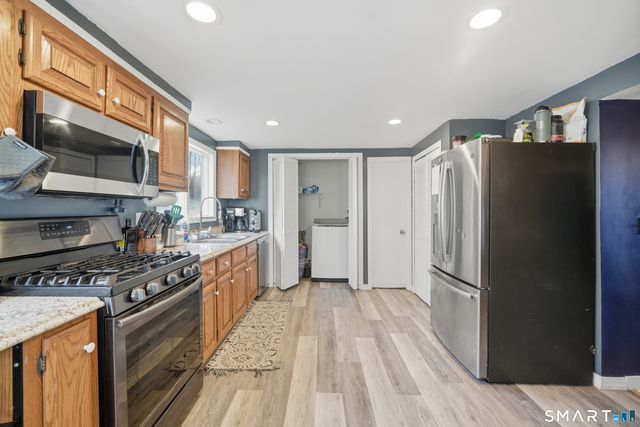17 Spruce Street, Vernon, CT 06066