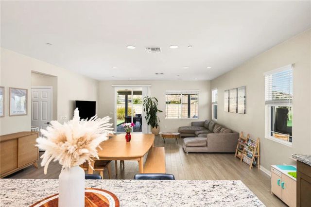 28144 Zipper, Menifee, CA 92585
