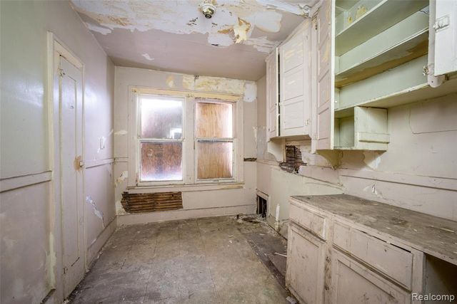 247 Midland Street, Highland Park, MI 48203