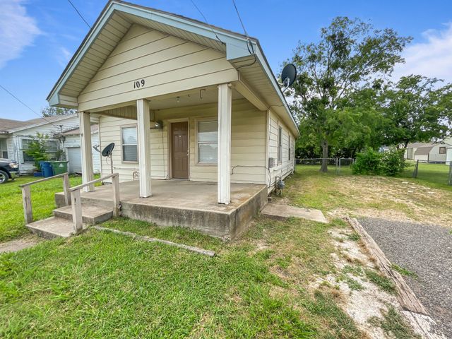 109 S 5th Street, Sanger, TX 76266