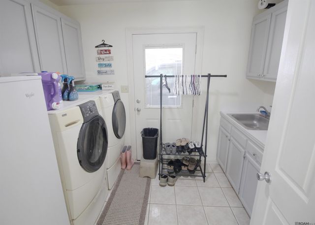 9637 Gene Buckle Ave, Denham Springs, LA 70726