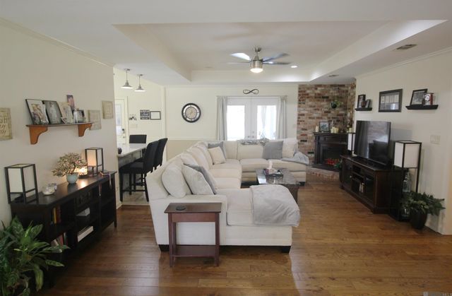 9637 Gene Buckle Ave, Denham Springs, LA 70726