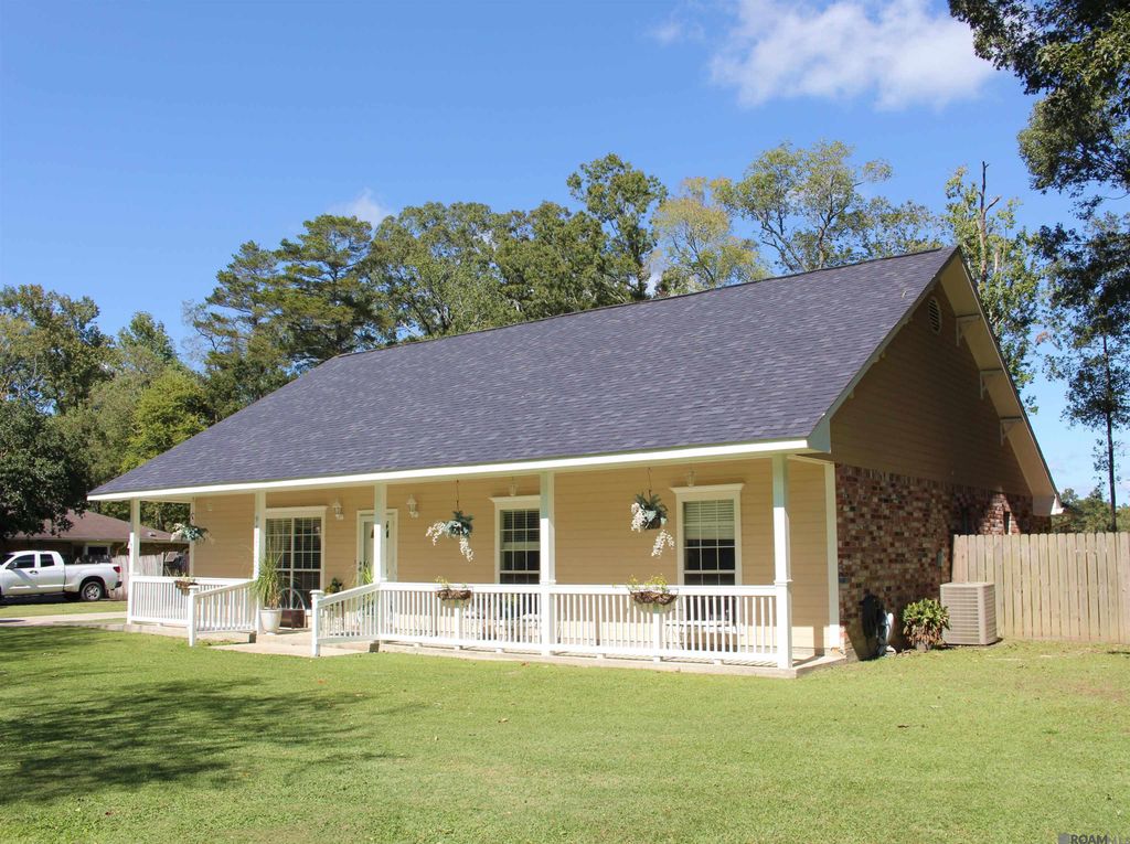 9637 Gene Buckle Ave, Denham Springs, LA 70726