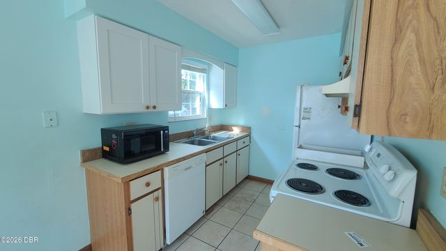 840 Center Ave Apt 29, Holly Hill, FL 32117