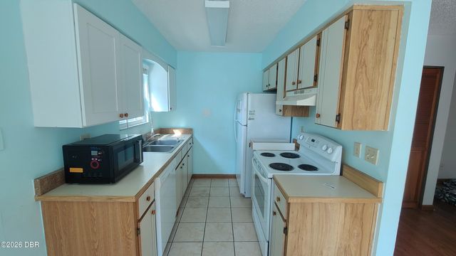 840 Center Ave Apt 29, Holly Hill, FL 32117