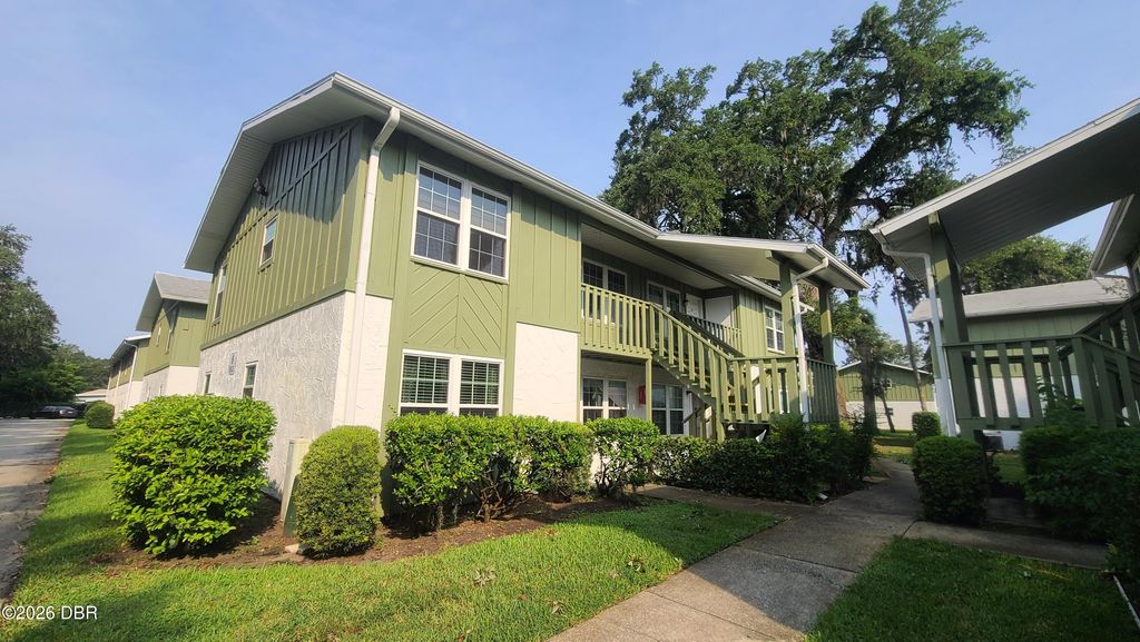 840 Center Ave Apt 29, Holly Hill, FL 32117