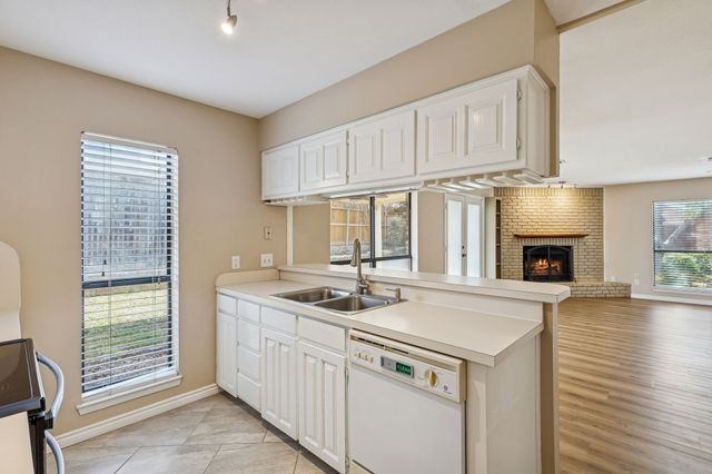 3006 Carolyn Court, Bedford, TX 76021