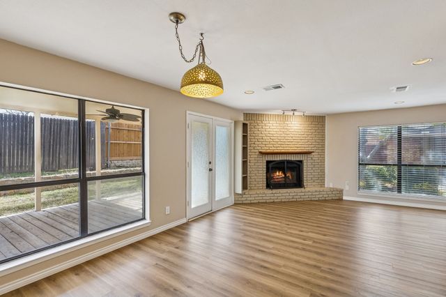 3006 Carolyn Court, Bedford, TX 76021